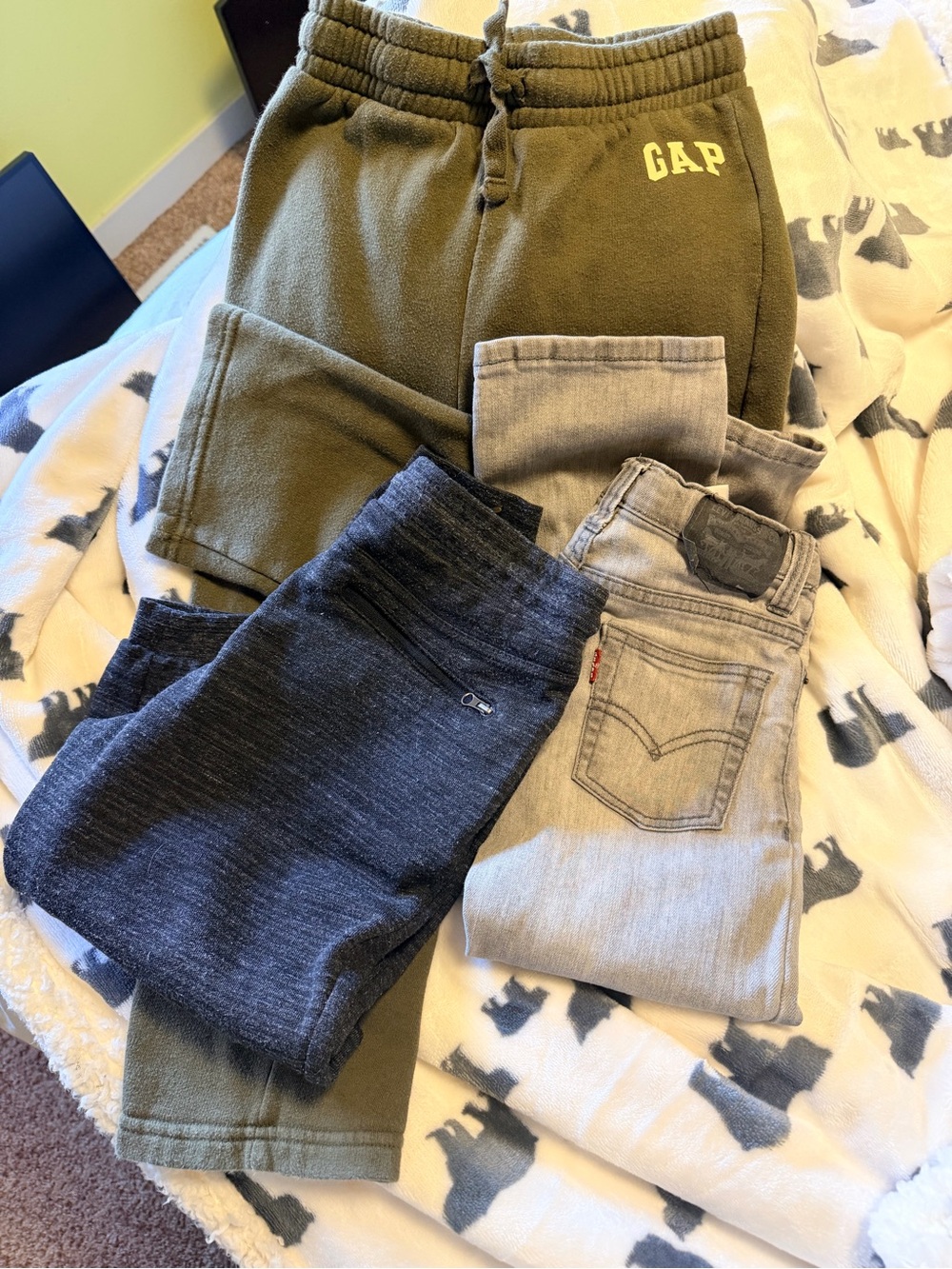 Bundle of 3 pairs of boys size S 6/7/8 pants and Levi’s jeans lot